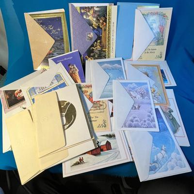 ASSORTMENT OF 26 VINTAGE CHRISTMAS CARDS WITH ENVELOPES, SOME VINTAGE