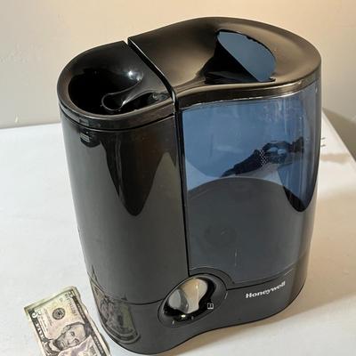 HONEYWELL HUMIDIFIER, 2 SETTINGS