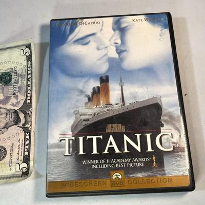 JAMES CAMERON'S "TITANIC" MOVIE ON DVD
