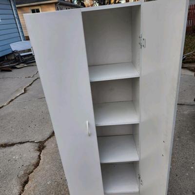 Storage cabinet