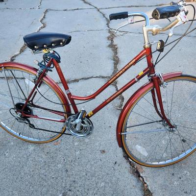 Schwinn ladies 5 speed bike.