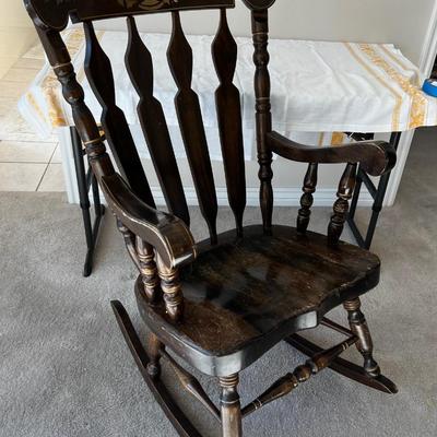 Colonial Rocking Chair 