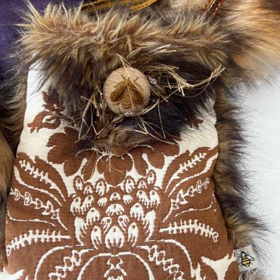 SUNDANCE Vest and D Harrison & Co. Purse (FUR) 