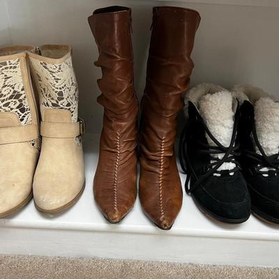 3 Pair of Ladies Boots. 