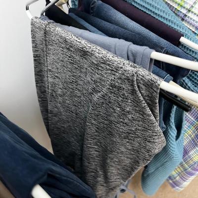South Wall Bottom Rack Mostly Pants Size 8 