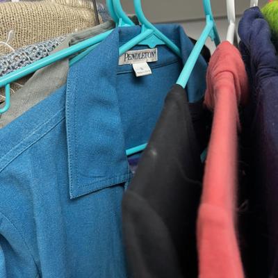 Top & Bottom Rack Shirts, Sweaters, Pants Ladies Small