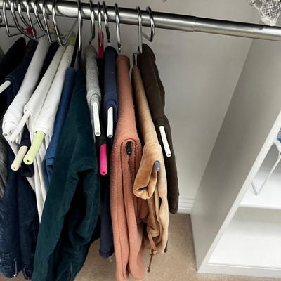 Top & Bottom Rack Shirts, Sweaters, Pants Ladies Small