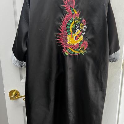 Reversable Made in Thailand  Silk ROBE with Dragon Silky Nice