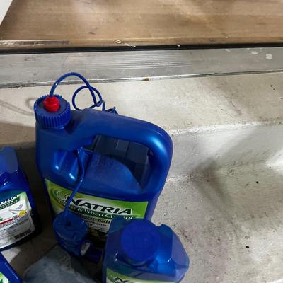 Garage 3 Jugs of Natria and 1 Weed and Disease Control NEW 