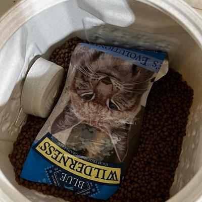 Garage 2 Bins Cat Food and Cat Liter