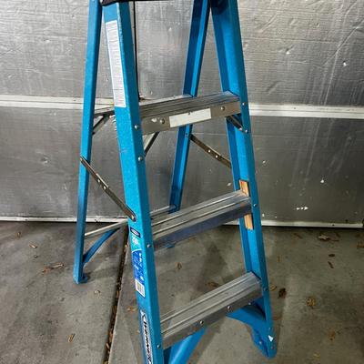 Garage WERNER 250 Pound Ladder BLUE 3 step