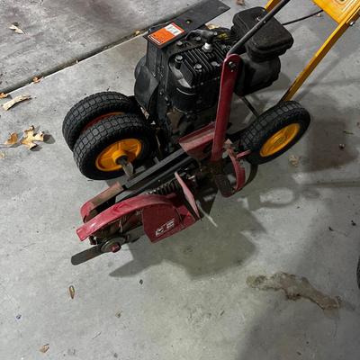 Garage McLane Gas Powered Edger