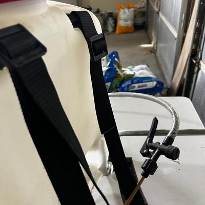 Garage Back Pack Weed Sprayer