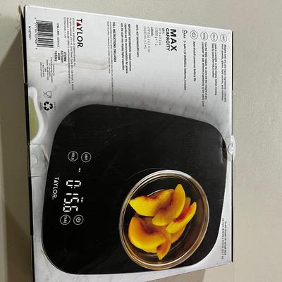 Garage New in BOX Taylor Kitchen Scale NEW