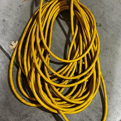 Garage HEAVY DUTY 100 Foot Extension CORD. YELLOW