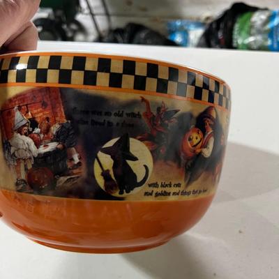 Garage Halloween Items: Bowl, Shoe, Plaque