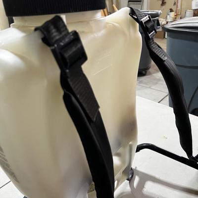 Garage: Back Pack Weed Killer OK FOR GRASS - Ready to go