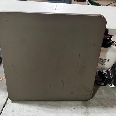 Garage 36" Folding Card Table