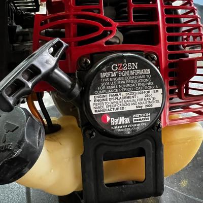 Garage RED MAX Gas Edger