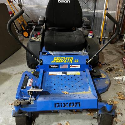 Garage DIXON  Speed ZTR Zero Turn Lawn Motor 