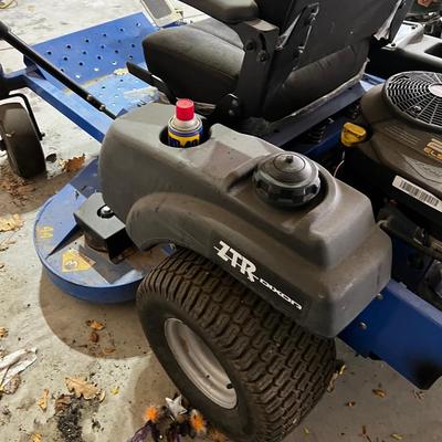 Garage DIXON  Speed ZTR Zero Turn Lawn Motor 