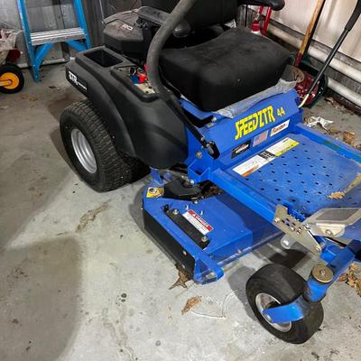 Garage DIXON  Speed ZTR Zero Turn Lawn Motor 