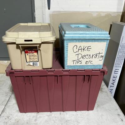 Garage EVERYTHING YOU WILL NEED FOR: Cakes, Cookies and Candie Making. 