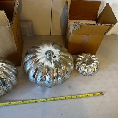 3 Mercury GLASS Pumpkins NICE!