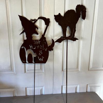 2 Metal Yard Steaks Rusty Iron, Witch & Cat