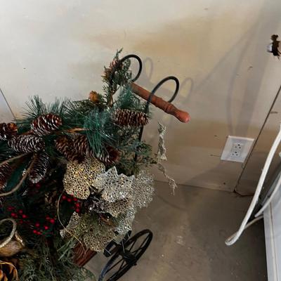 Pine Cone Garland for Holiday DÃ©cor.