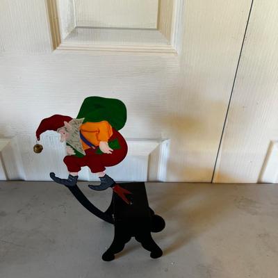 IMPRESSIVE Art - Rocking Gnome or Elf 