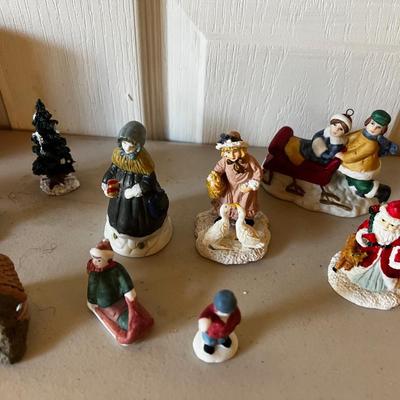 A Bunch of Loose Figurines, Not Marked. 