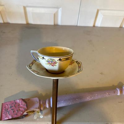 2 Hand Crafted Yard Steaks: Teacup and Bird House
