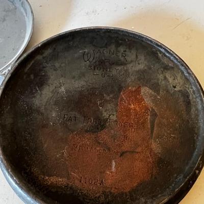2 Cast Iron Skillets