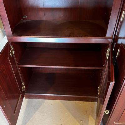 LARGE CHERRY FINISH COMPUTER STATION