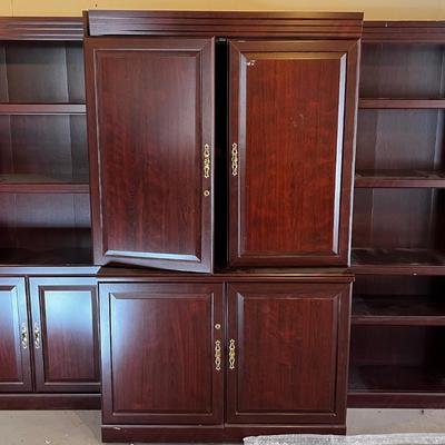 LARGE CHERRY FINISH COMPUTER STATION