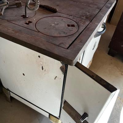 Antique MONARCH Wood Burning Cook Stove 