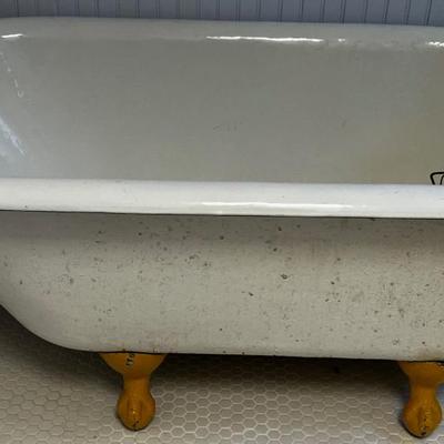 Antique Cast Iron Claw Foot Tub
