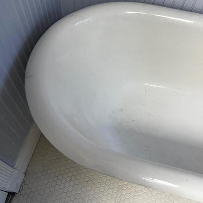 Antique Cast Iron Claw Foot Tub