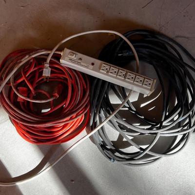 2 Extension Cords & Plug Bar