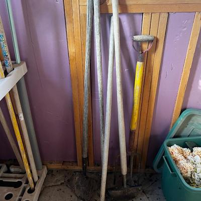 5 Small Shovel, Hoe, Spade 