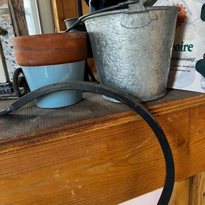 Yard DÃ©cor: Hook, Planter, Bird House