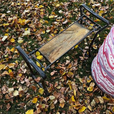 Garden Bench and Collapsible Leaf Holder