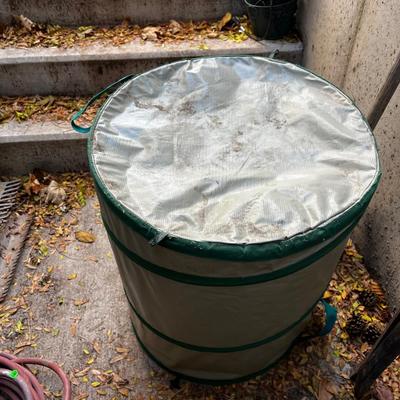 Collapsible Leaf Holder 