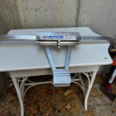 Quick Click Ladder Stabilizer