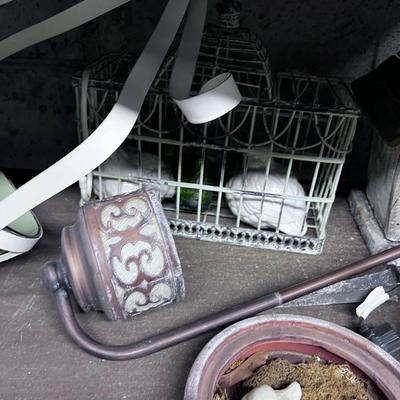  Shelf of Yard DÃ©cor Concrete Quail, Cat, Planter 