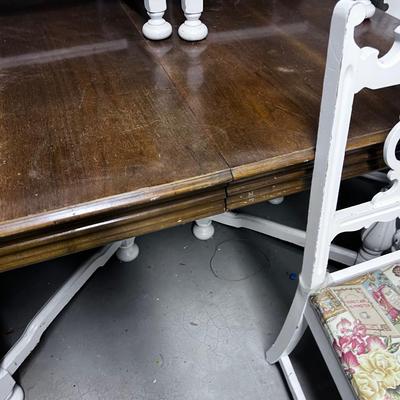 Jacobian Dining Table with 6 Chairs - 1 Captain & 5 Side