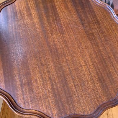 Mahogany Pie Crust Table