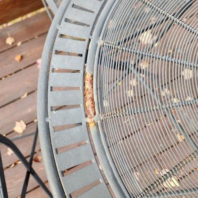 Heavy Metal Round  Patio  Folding Table 24" and 4 Chairs
