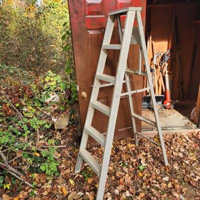 6ft Aluminum Folding Ladder